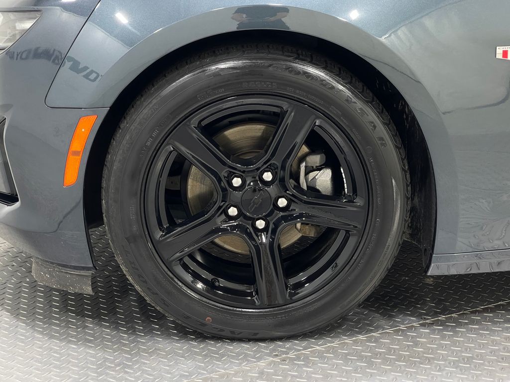 2019 Chevrolet Camaro Image 32