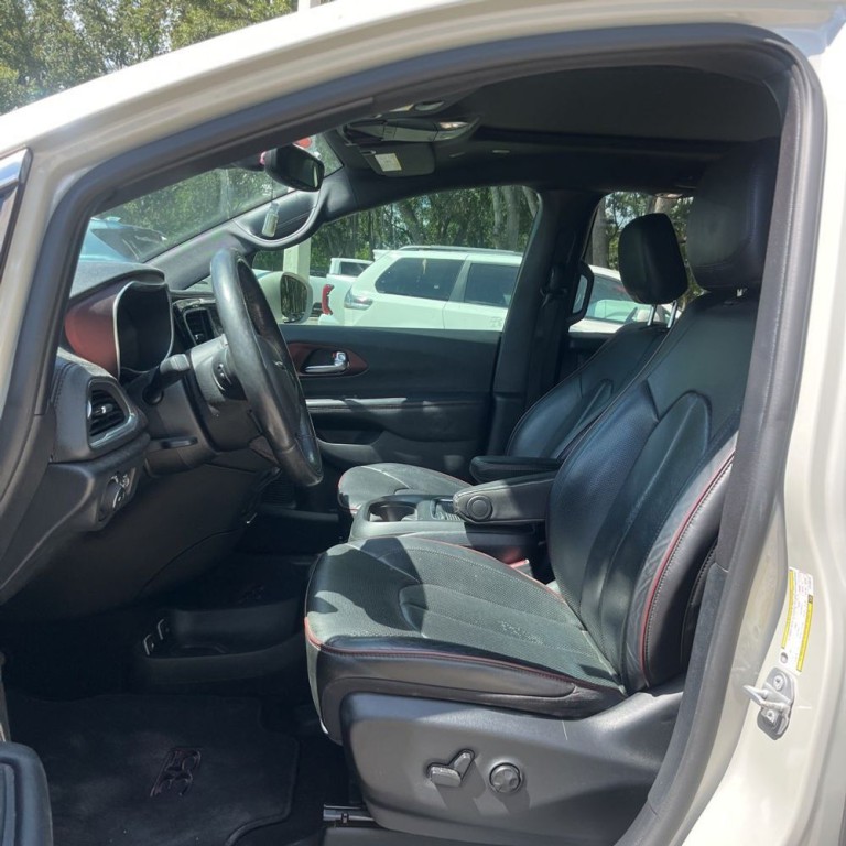 2020 Chrysler Pacifica Image 11