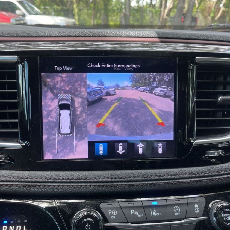 2020 Chrysler Pacifica Image 17