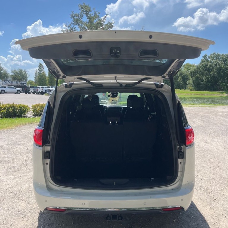 2020 Chrysler Pacifica Image 25
