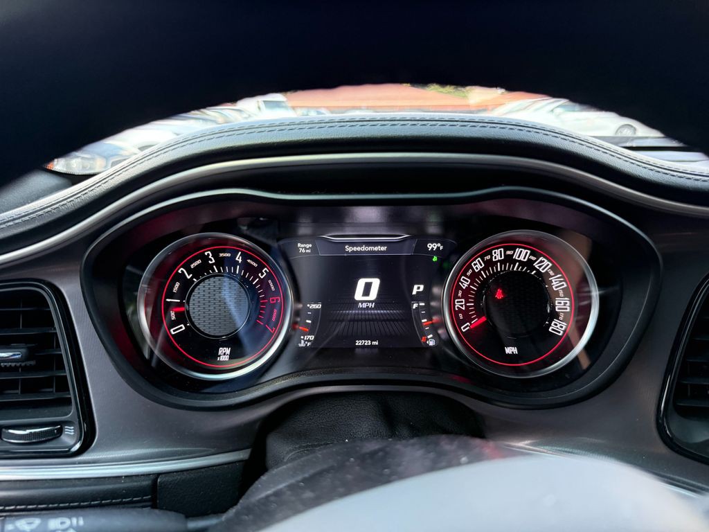 2022 Dodge Challenger Image 8