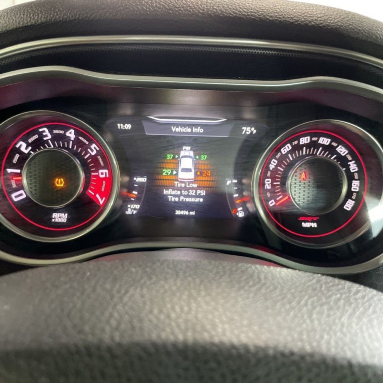 2016 Dodge Challenger Image 13