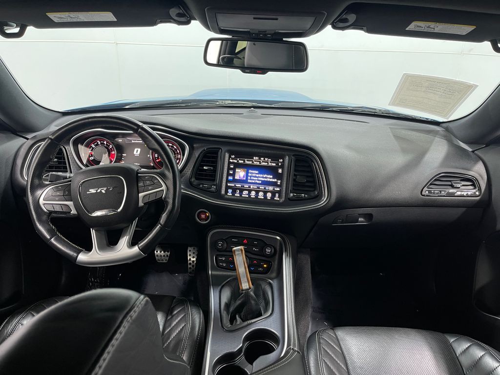 2016 Dodge Challenger Image 19