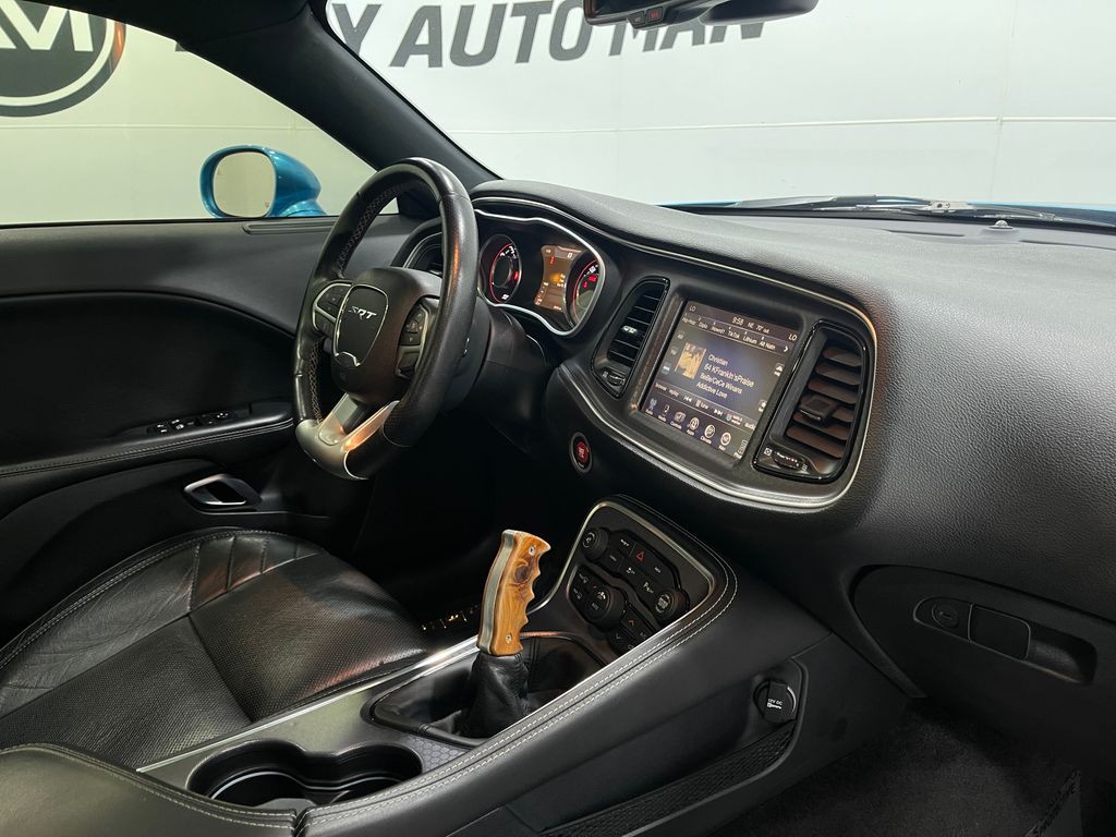 2016 Dodge Challenger Image 20