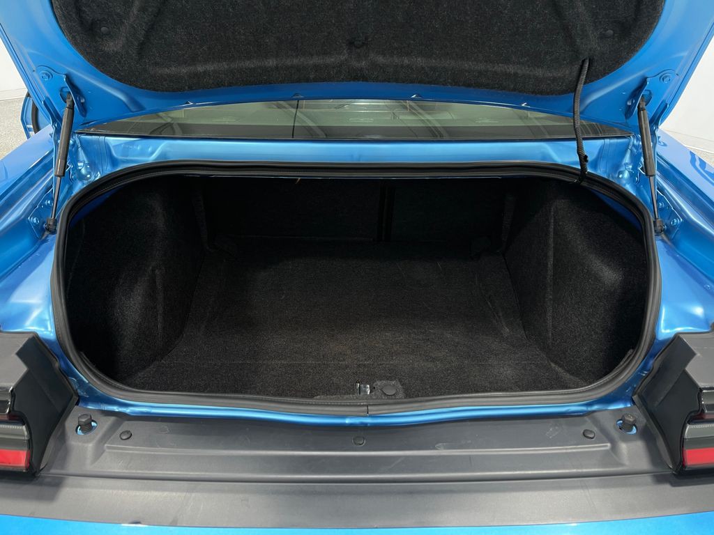 2016 Dodge Challenger Image 26