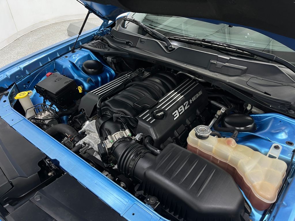 2016 Dodge Challenger Image 28