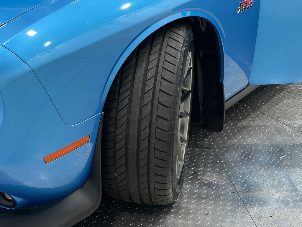 2016 Dodge Challenger Image 36