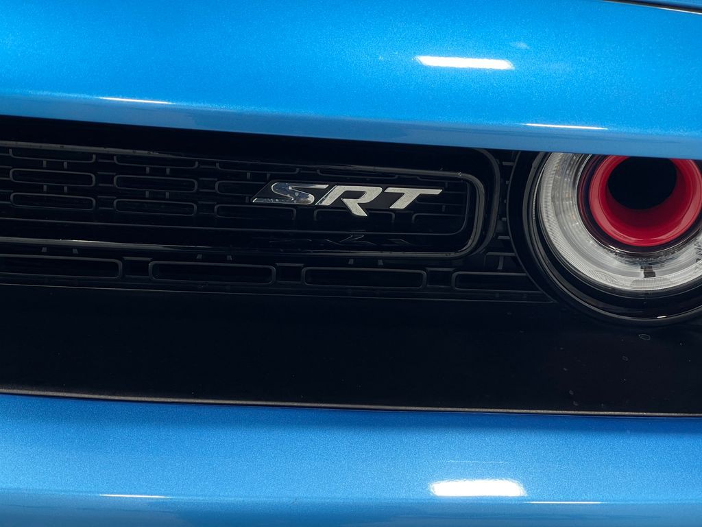 2016 Dodge Challenger Image 39