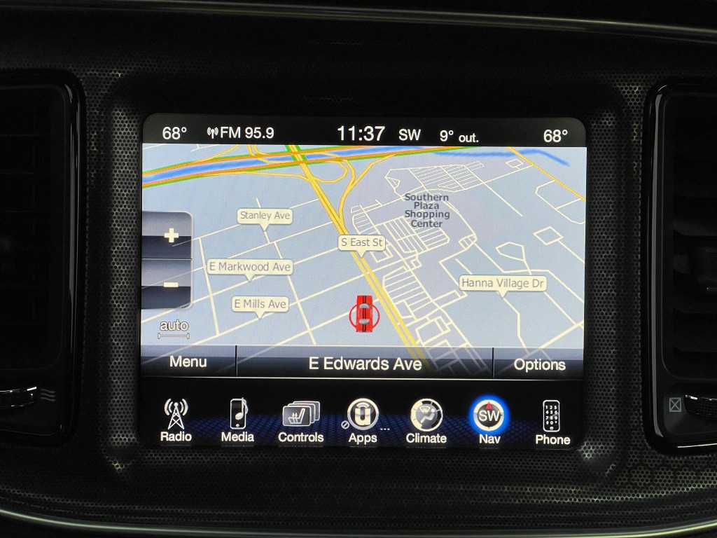 2016 Dodge Challenger Image 10