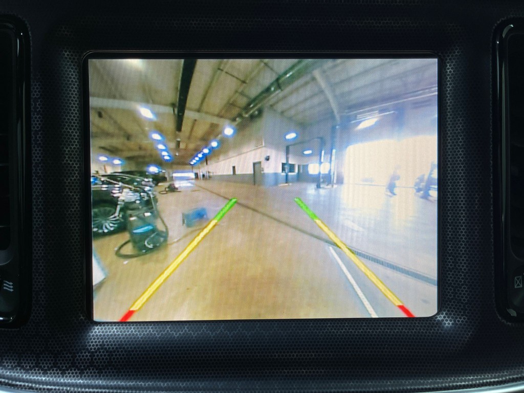 2016 Dodge Challenger Image 11