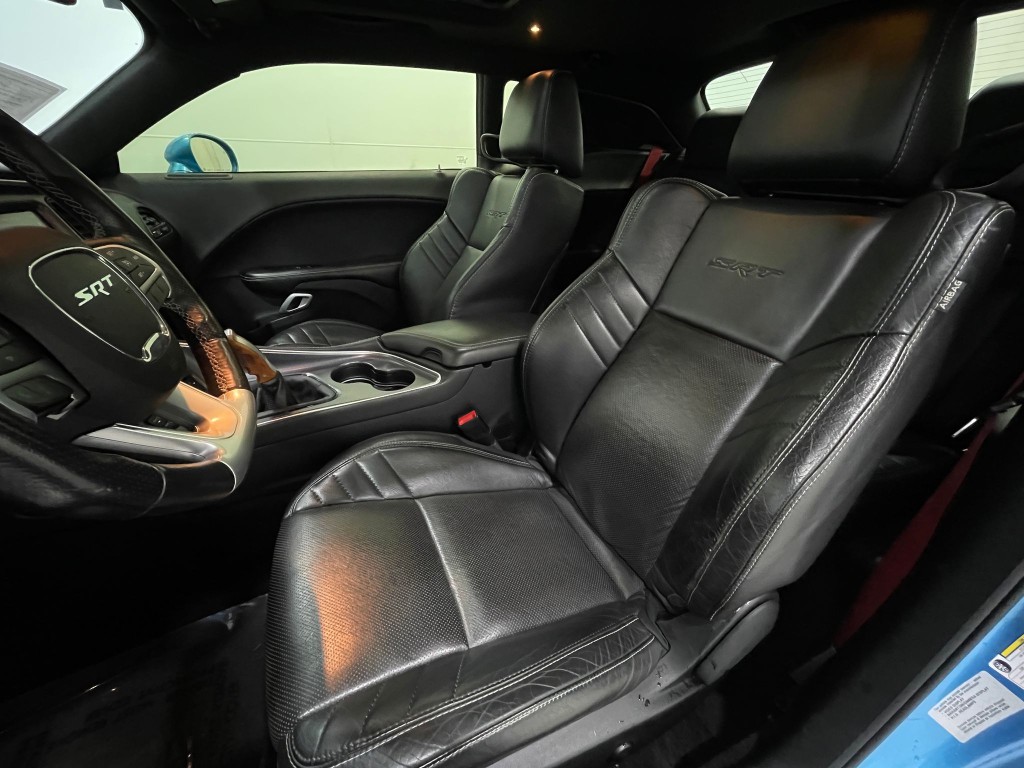 2016 Dodge Challenger Image 14