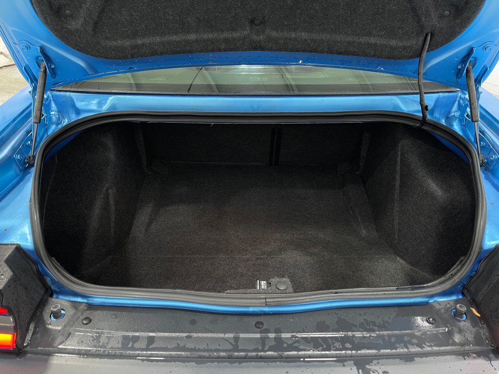 2016 Dodge Challenger Image 27