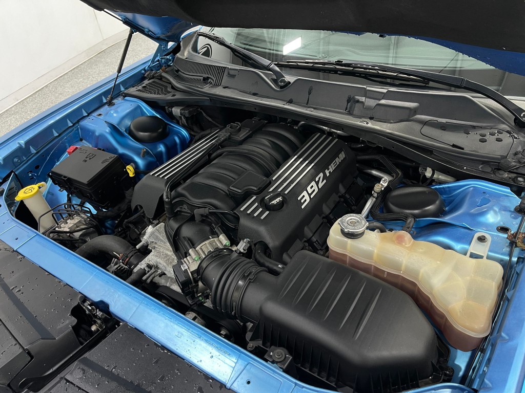 2016 Dodge Challenger Image 29