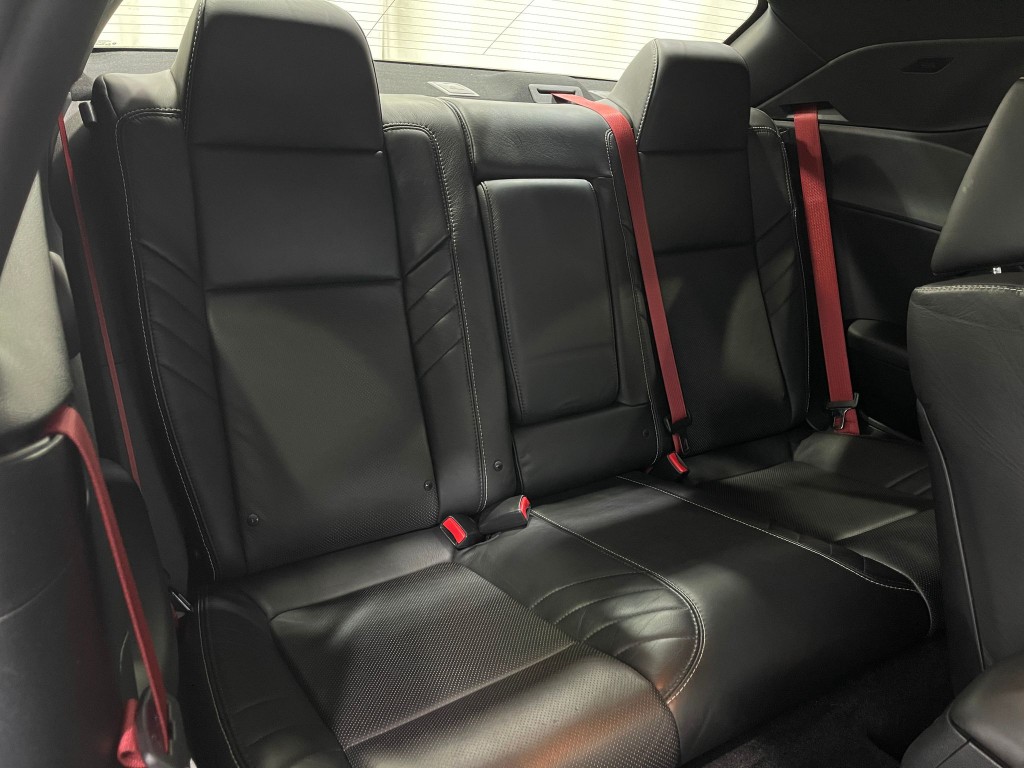 2016 Dodge Challenger Image 32