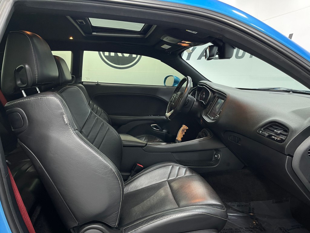 2016 Dodge Challenger Image 33