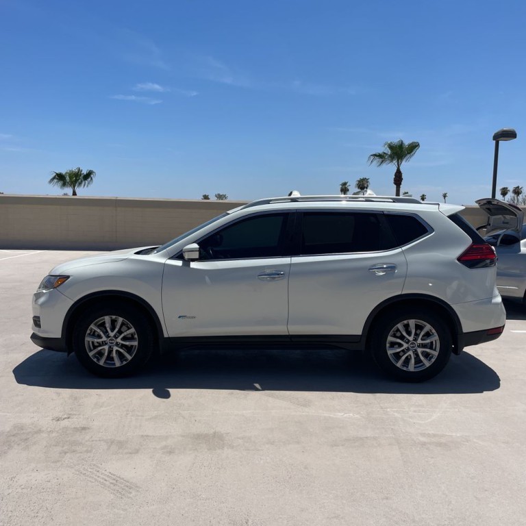 2017 Nissan Rogue Image 8