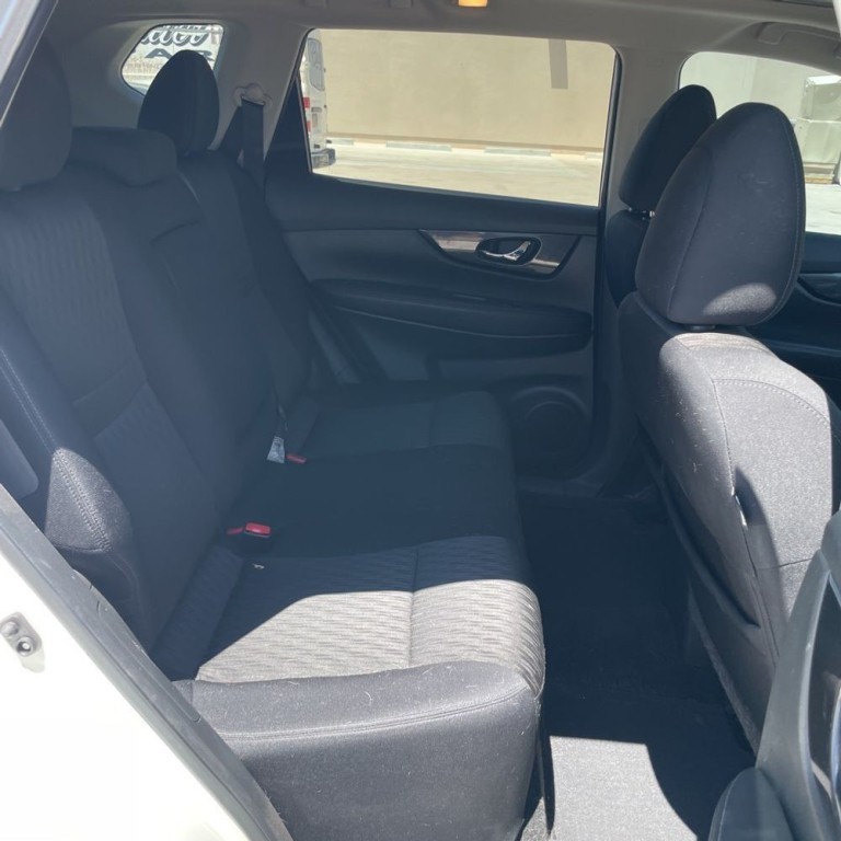 2017 Nissan Rogue Image 21