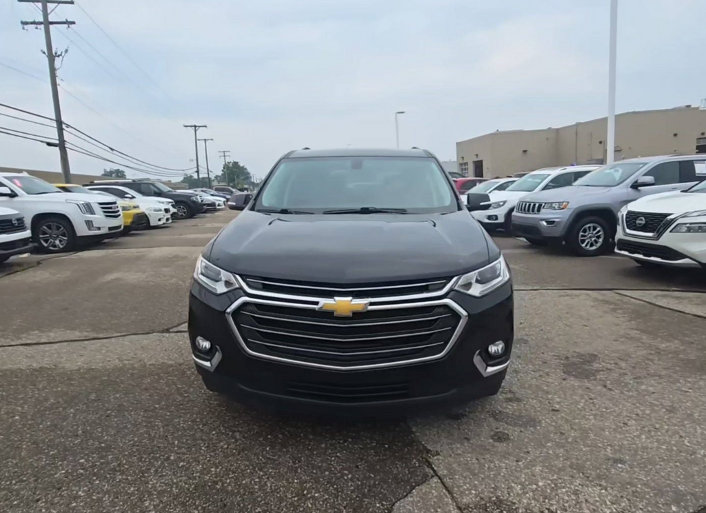 2018 Chevrolet Traverse Image 2