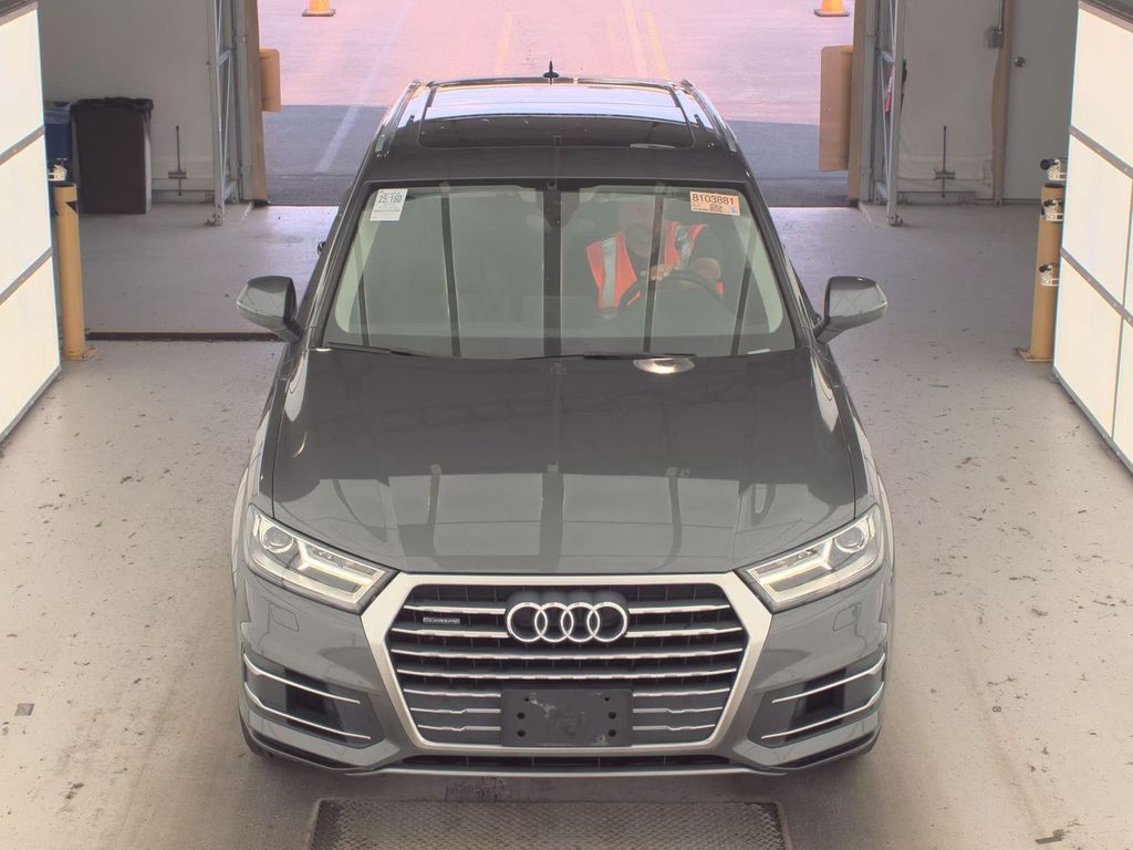 2018 Audi Q7 Image 2