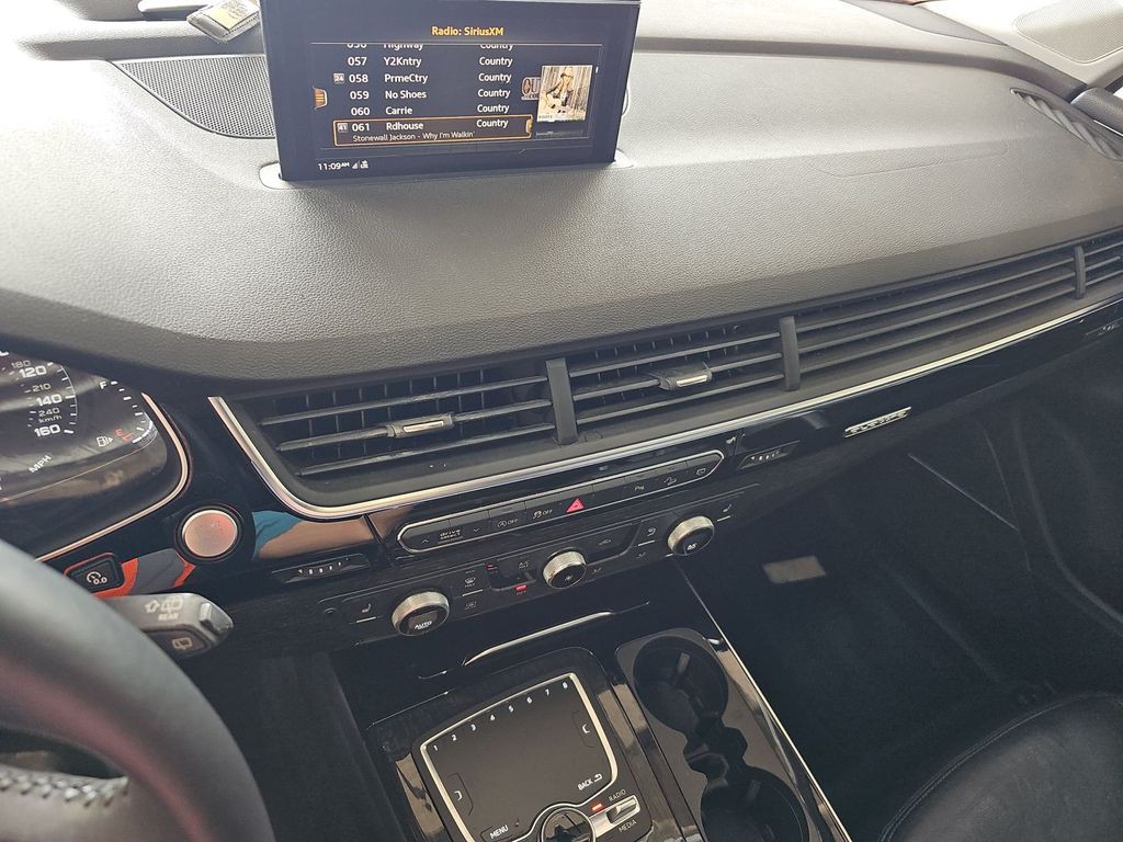 2018 Audi Q7 Image 8