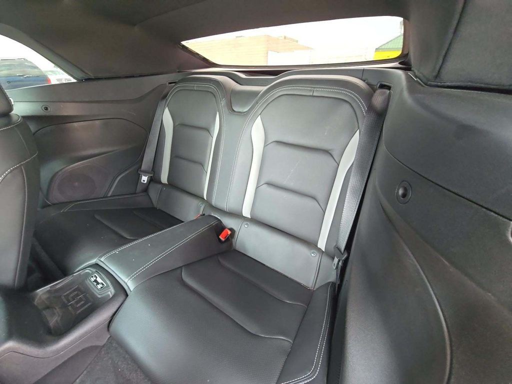 2018 Chevrolet Camaro Image 10