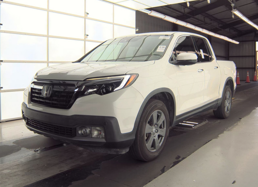 2020 Honda Ridgeline Image 3