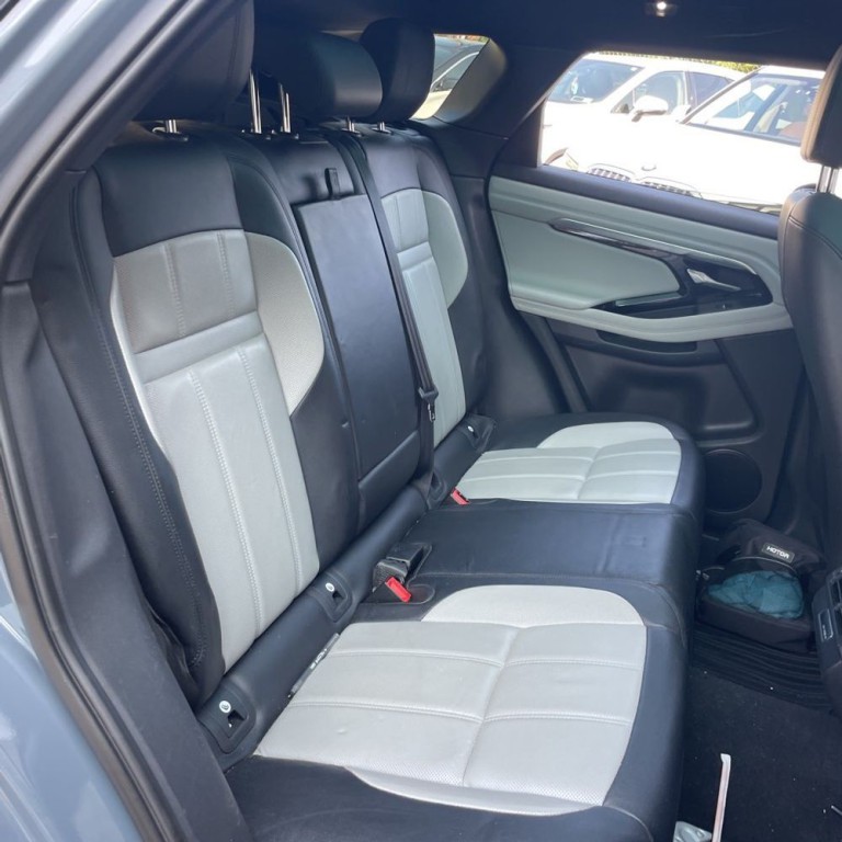 2020 Land Rover Range Rover Evoque Image 17