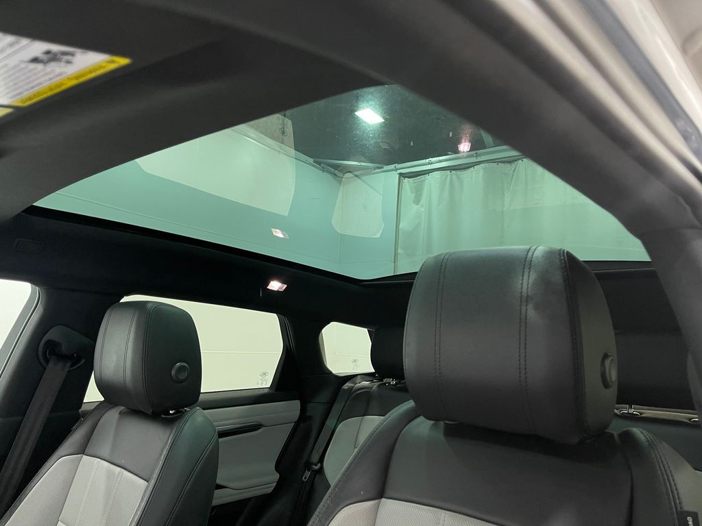 2020 Land Rover Range Rover Evoque Image 11