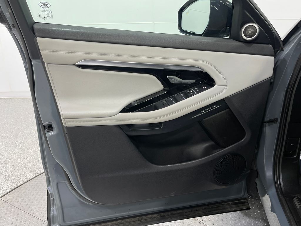 2020 Land Rover Range Rover Evoque Image 15