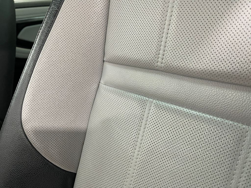 2020 Land Rover Range Rover Evoque Image 18