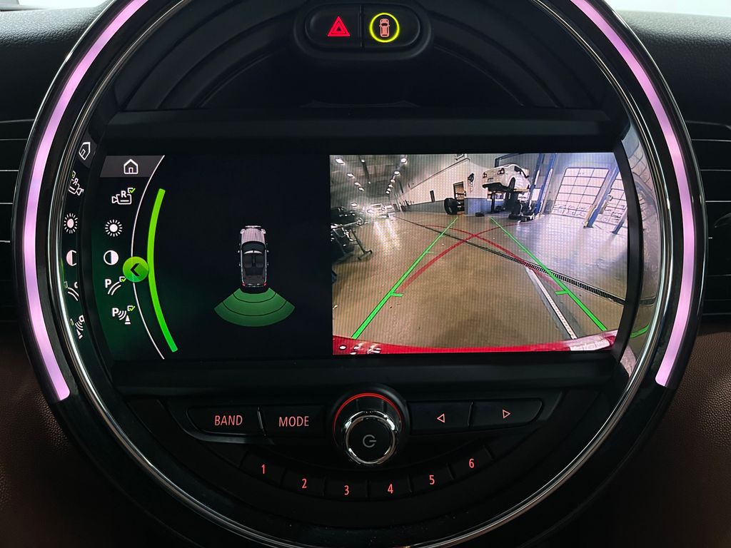 2021 MINI Cooper Image 11