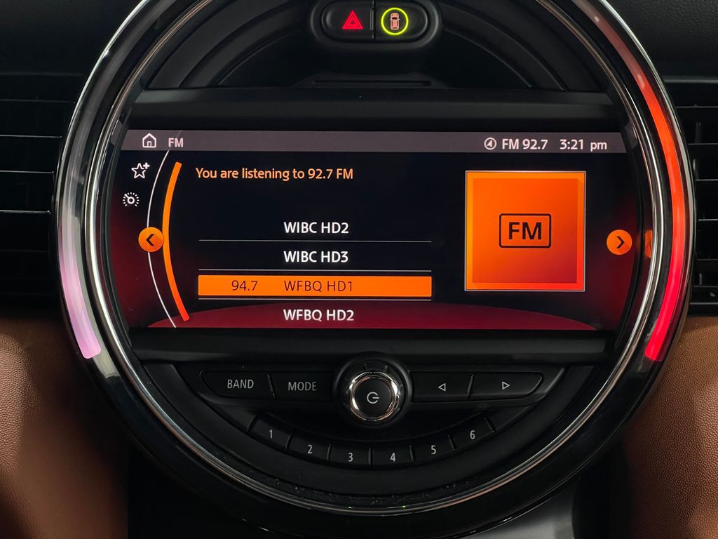 2021 MINI Cooper Image 24