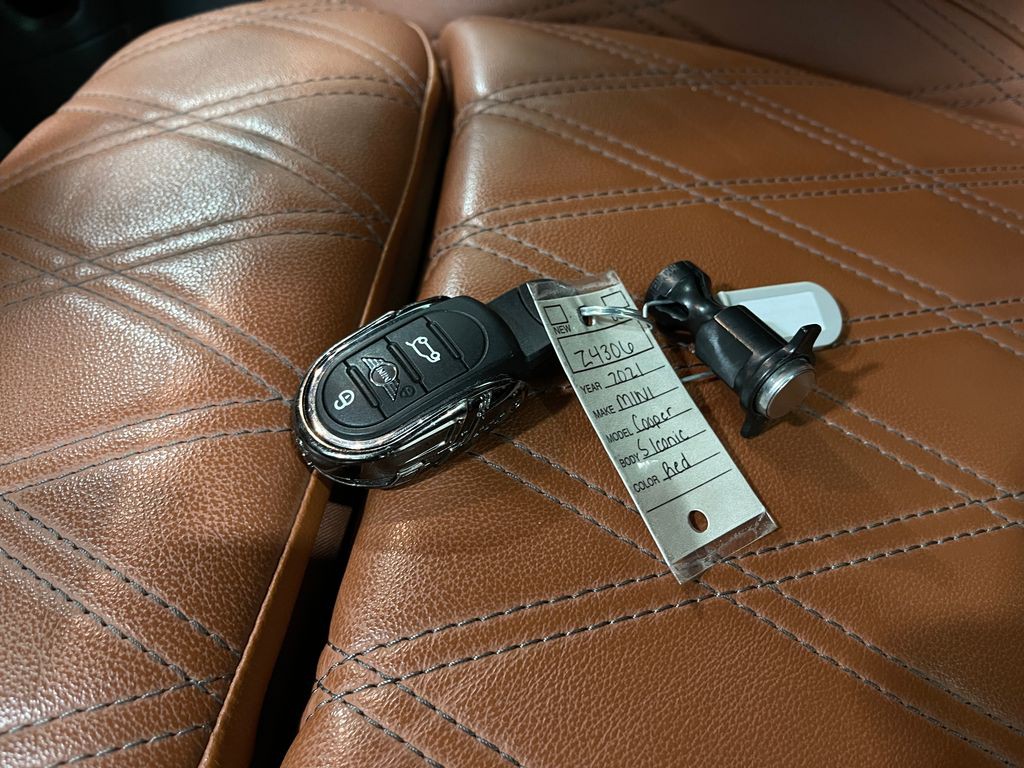 2021 MINI Cooper Image 36
