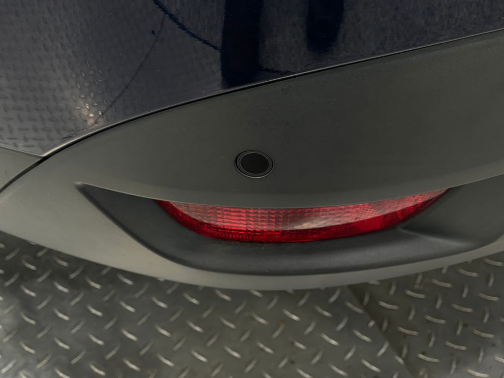 2017 Jaguar F-PACE Image 13