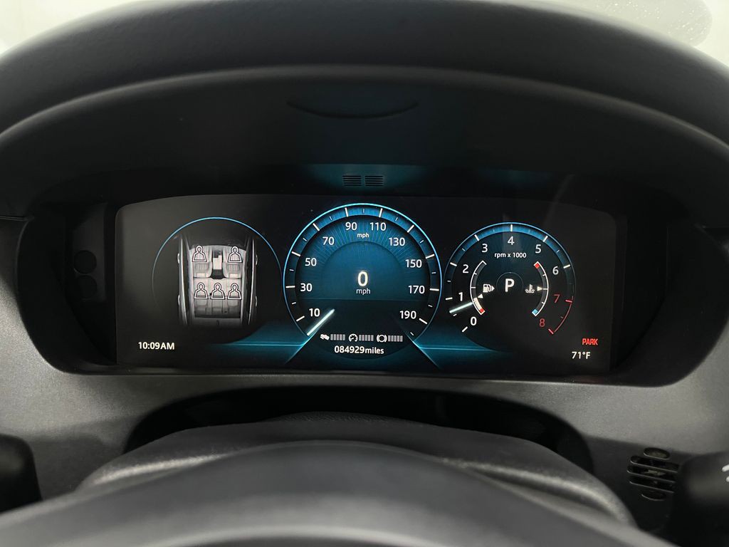 2017 Jaguar F-PACE Image 24