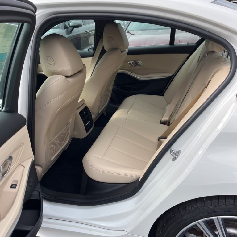 2019 BMW 3 Series Image 18