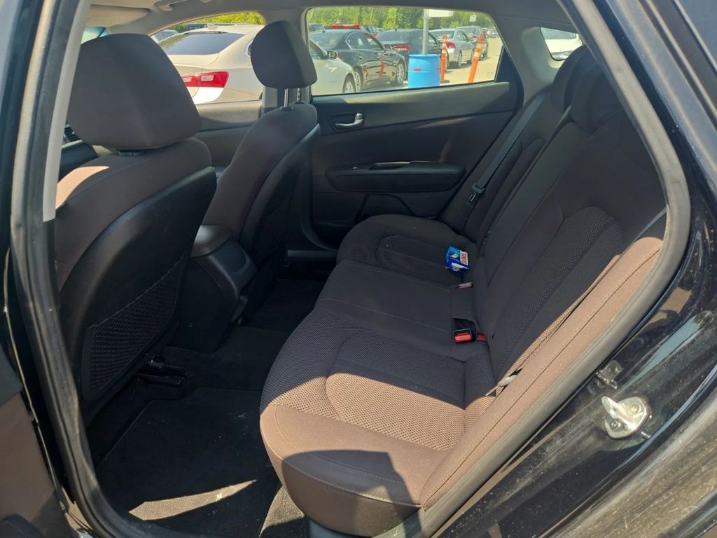 2020 Kia Optima Image 10
