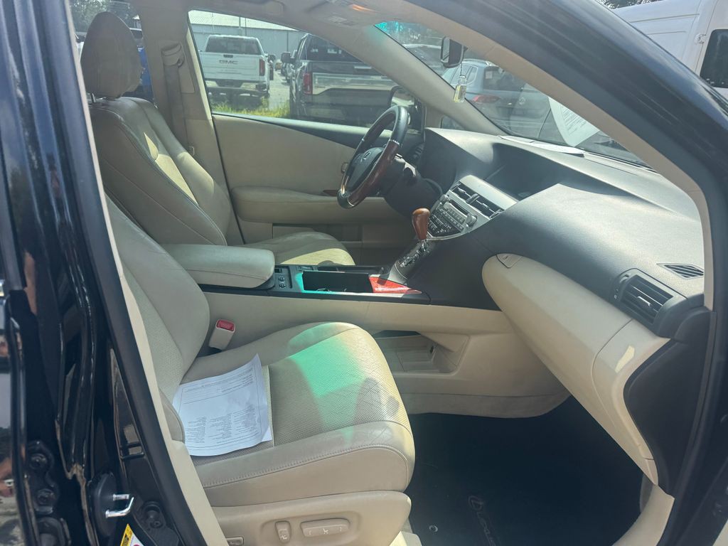 2011 Lexus RX Image 8