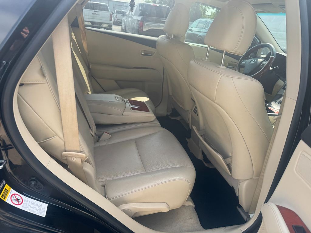 2011 Lexus RX Image 9