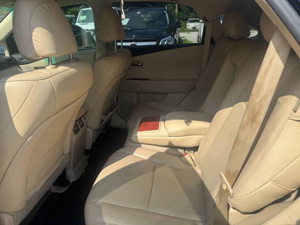 2011 Lexus RX Image 10