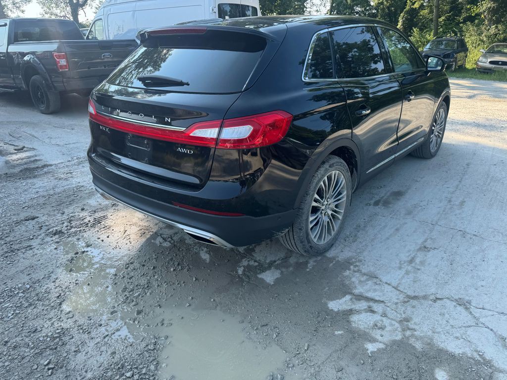 2017 Lincoln MKX Image 3