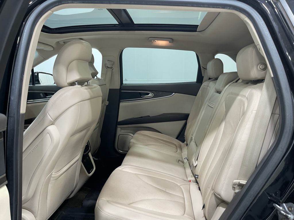 2017 Lincoln MKX Image 31