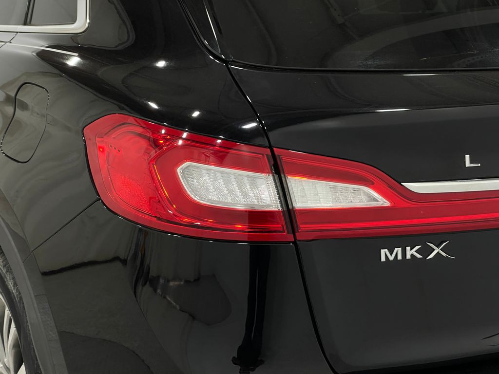 2017 Lincoln MKX Image 35