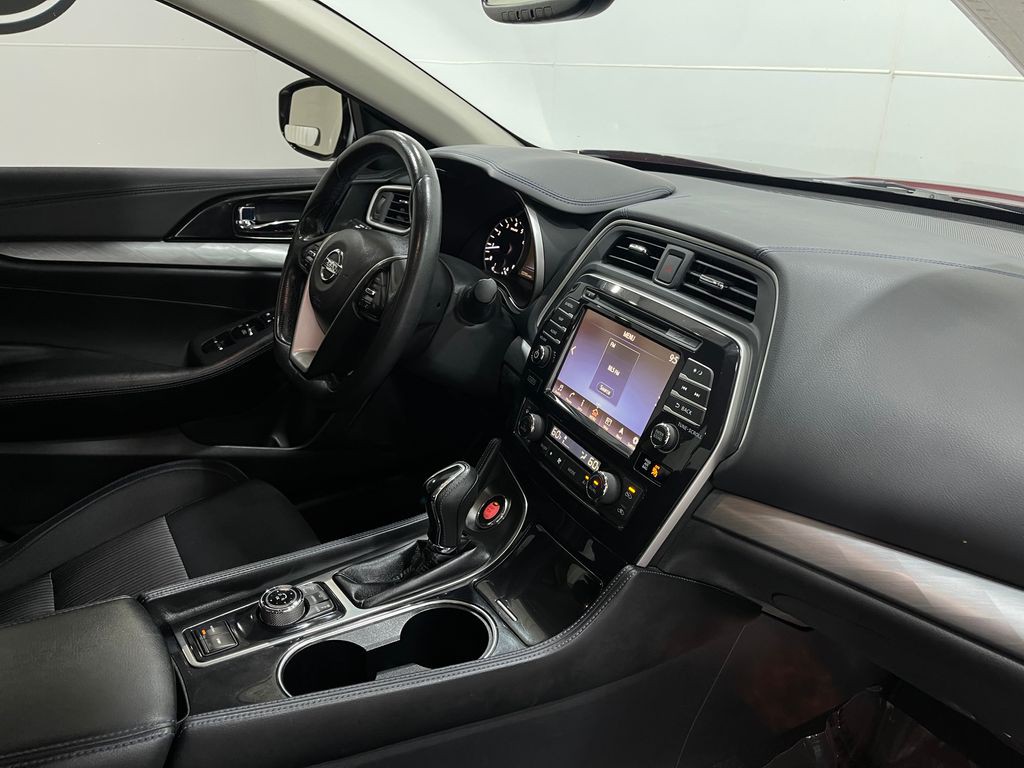 2017 Nissan Maxima Image 19