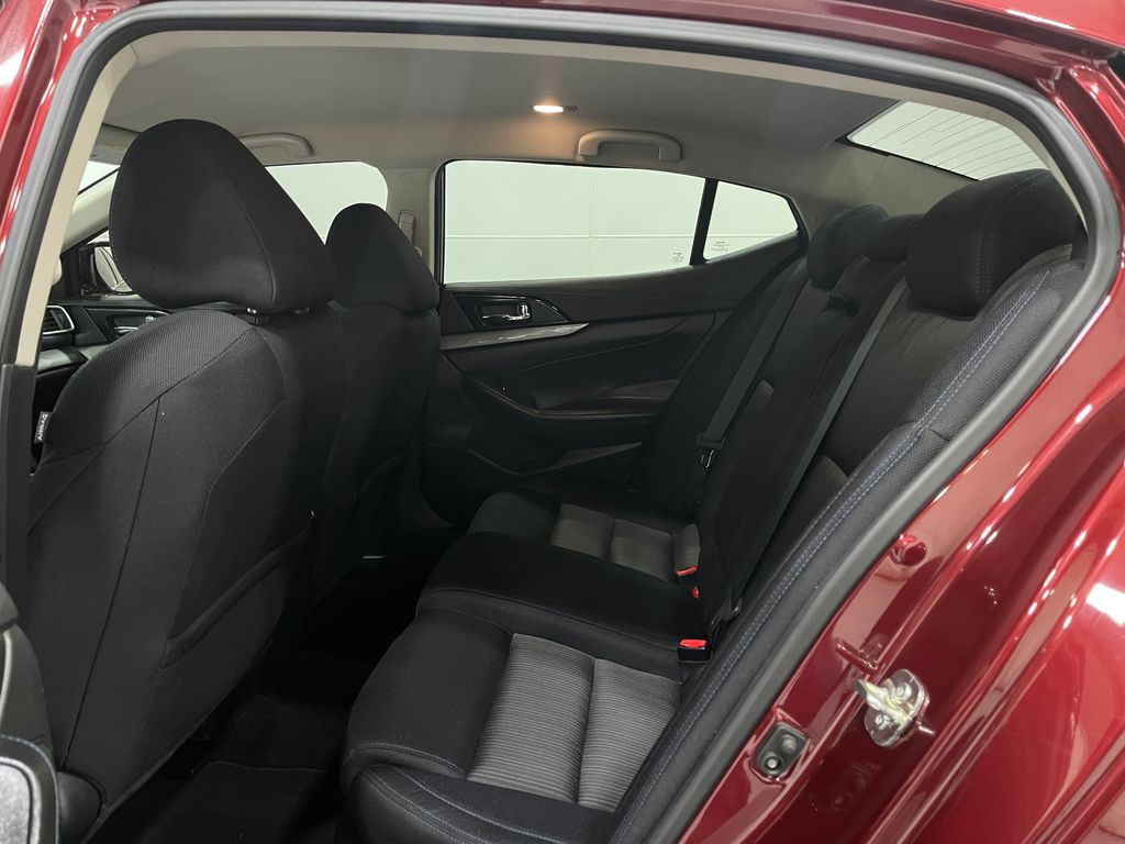 2017 Nissan Maxima Image 28