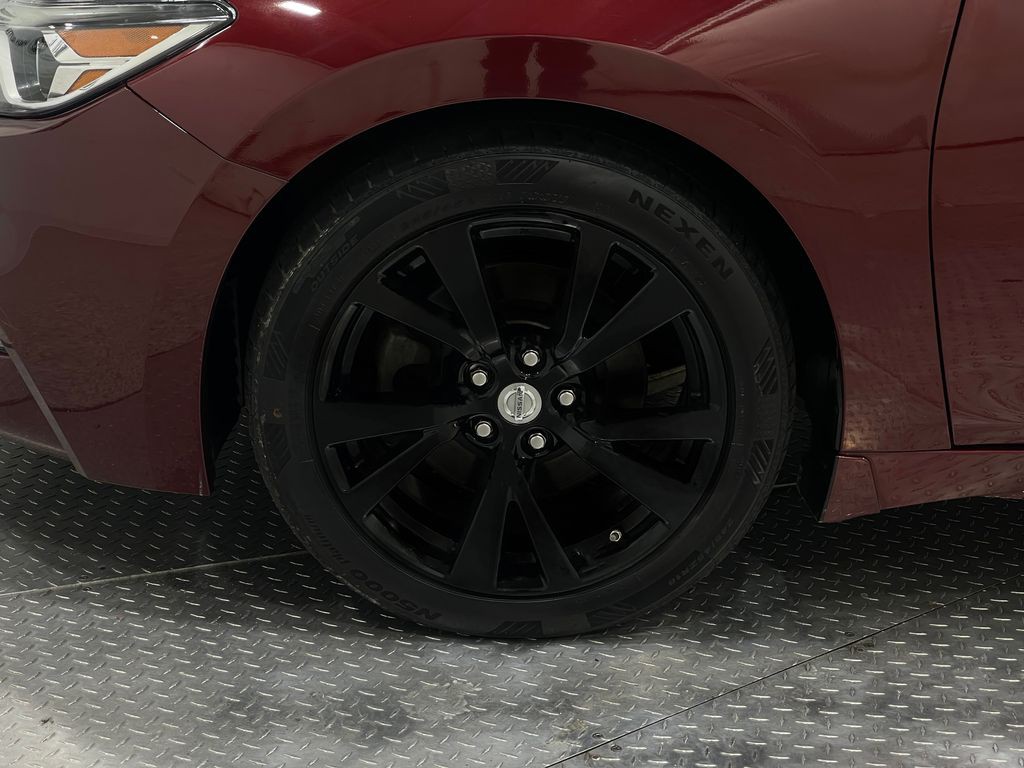 2017 Nissan Maxima Image 33