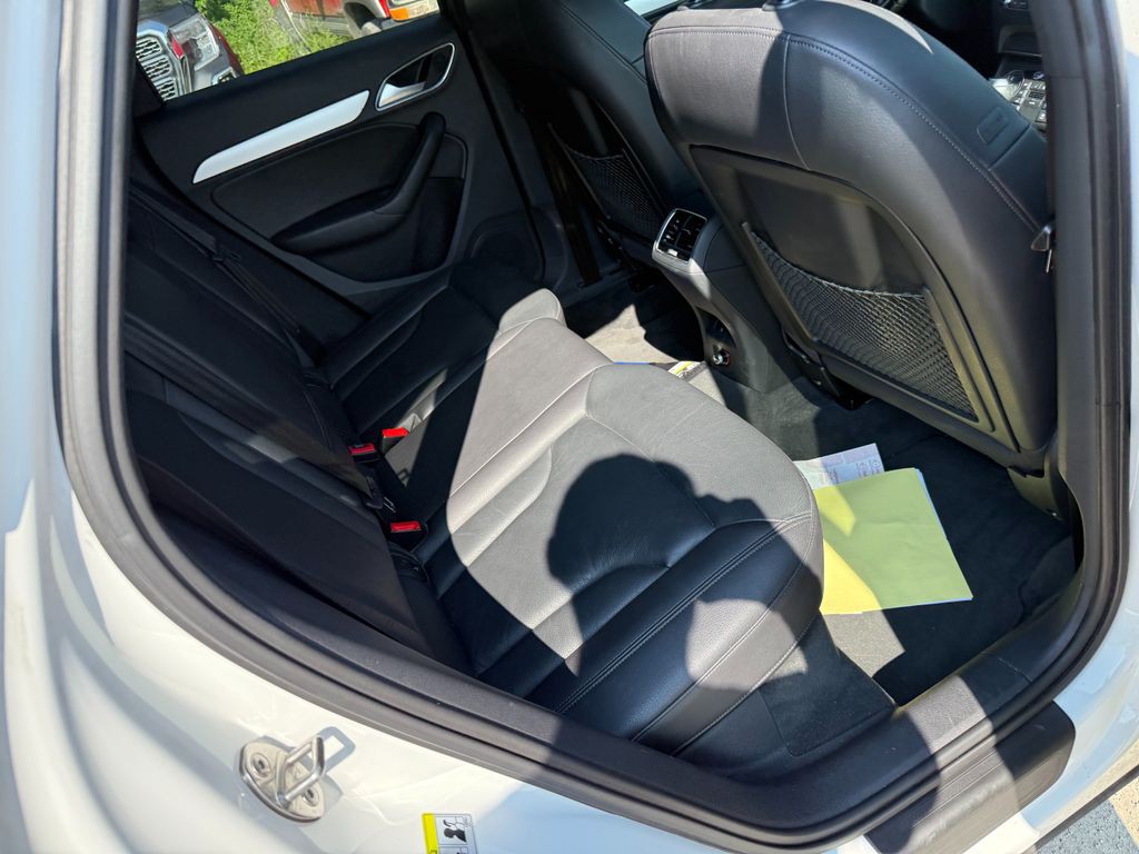 2017 Audi Q3 Image 9