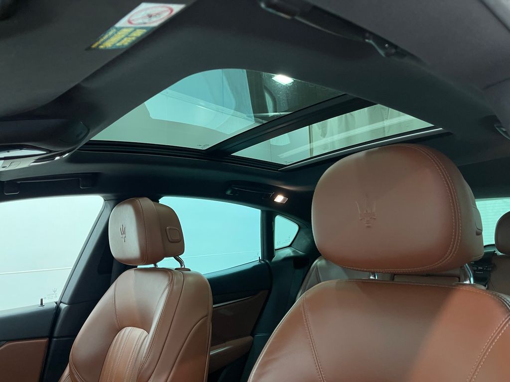 2018 Maserati Levante Image 12