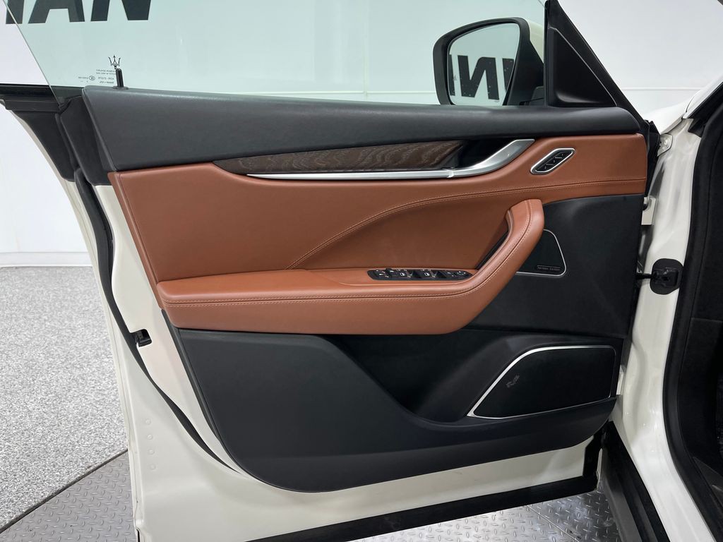 2018 Maserati Levante Image 16