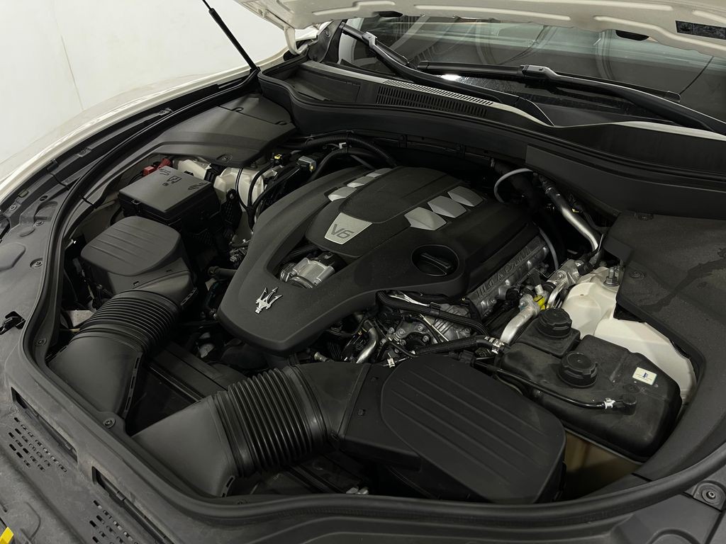 2018 Maserati Levante Image 28